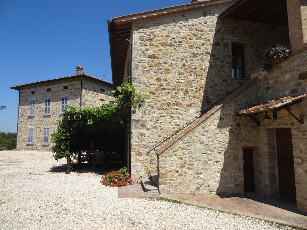 Borgo Il Villino Casole dʼElsa Exterior foto