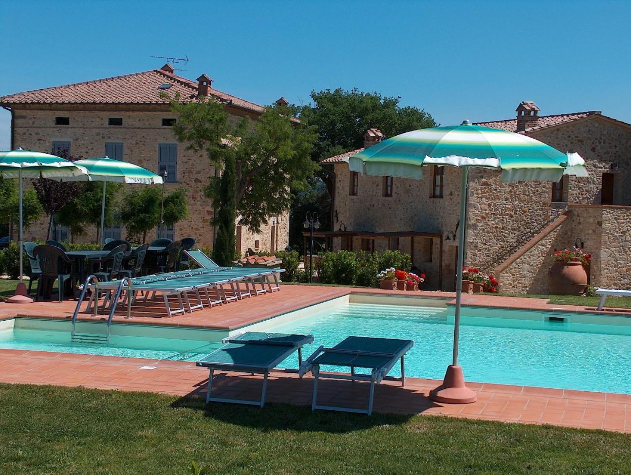Borgo Il Villino Casole dʼElsa Exterior foto