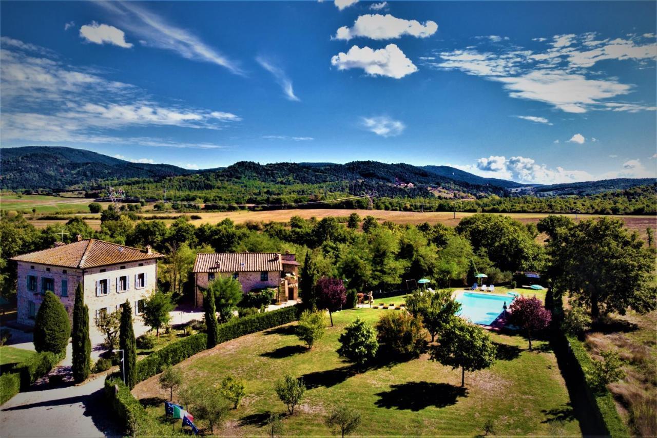 Borgo Il Villino Casole dʼElsa Exterior foto