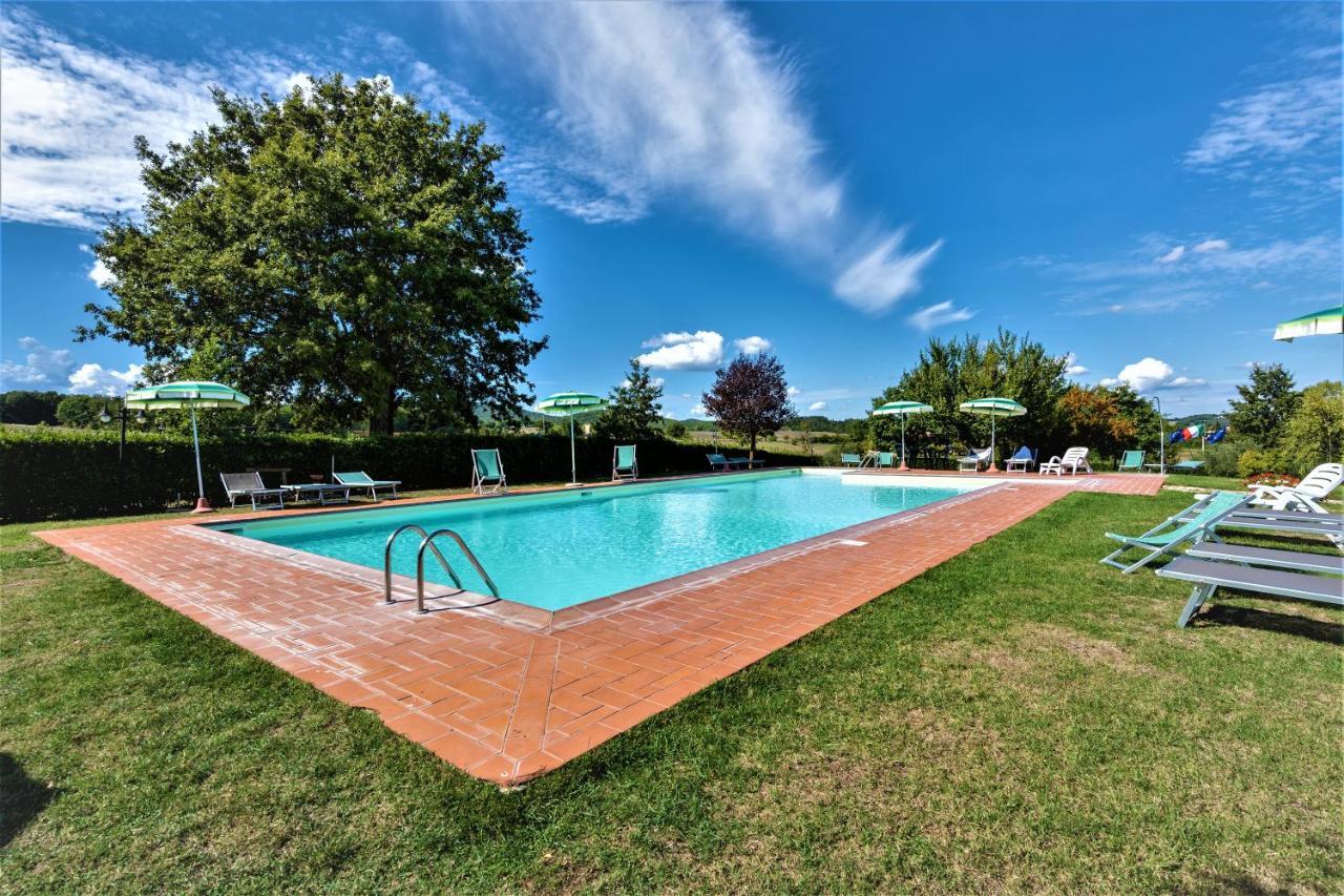 Borgo Il Villino Casole dʼElsa Exterior foto