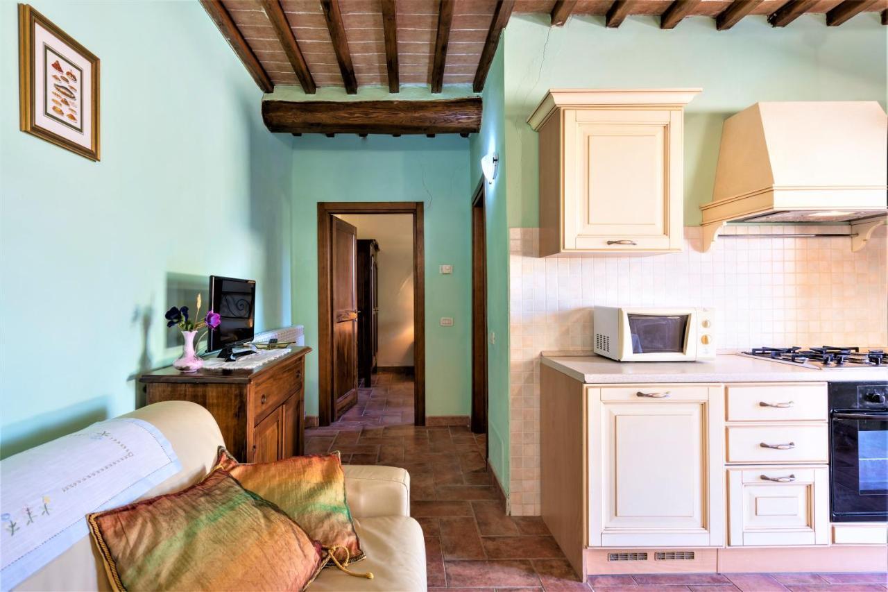 Borgo Il Villino Casole dʼElsa Exterior foto
