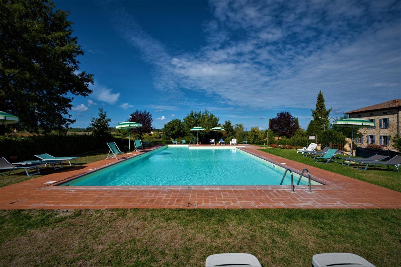 Borgo Il Villino Casole dʼElsa Exterior foto