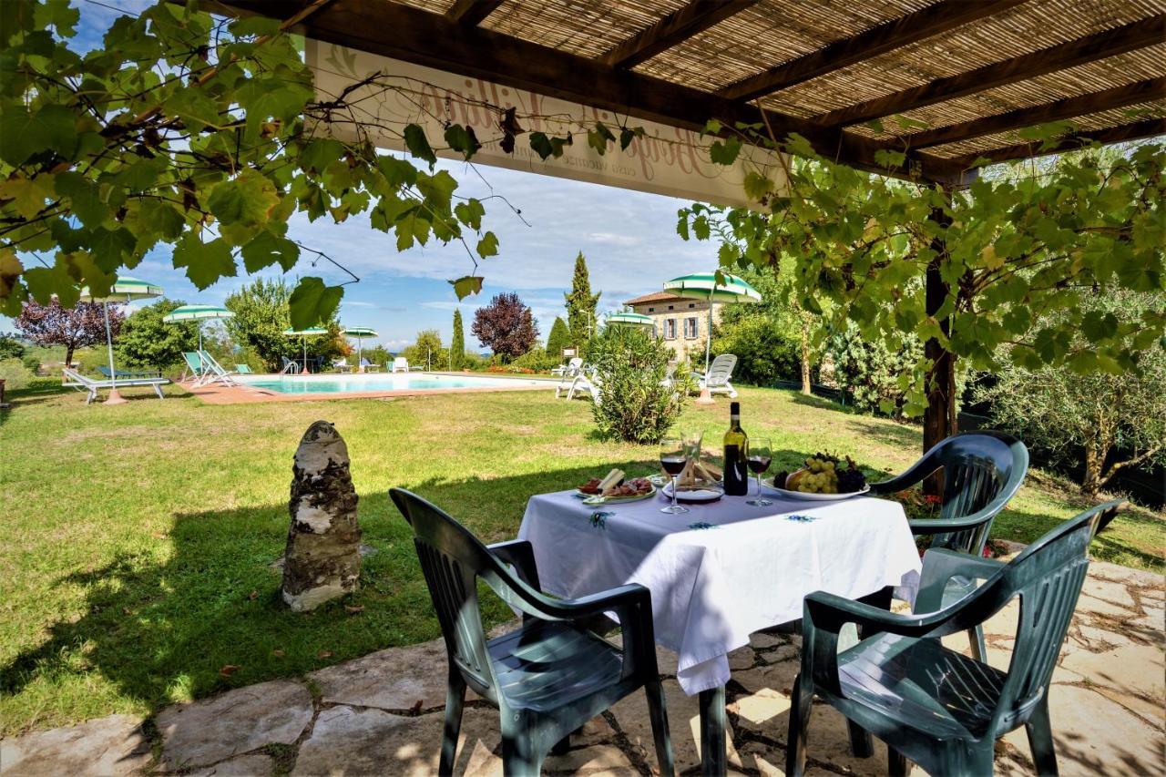 Borgo Il Villino Casole dʼElsa Exterior foto