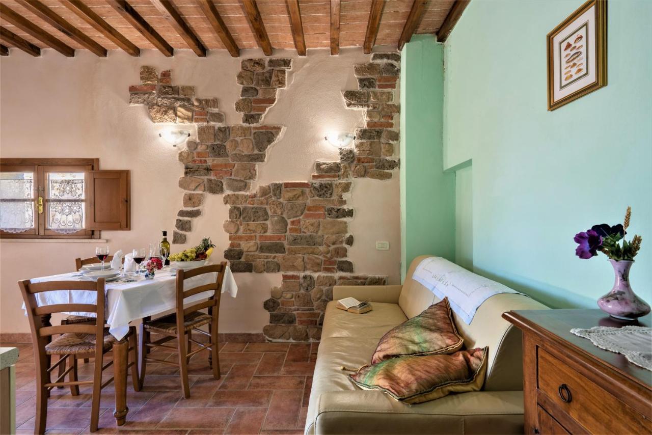 Borgo Il Villino Casole dʼElsa Exterior foto