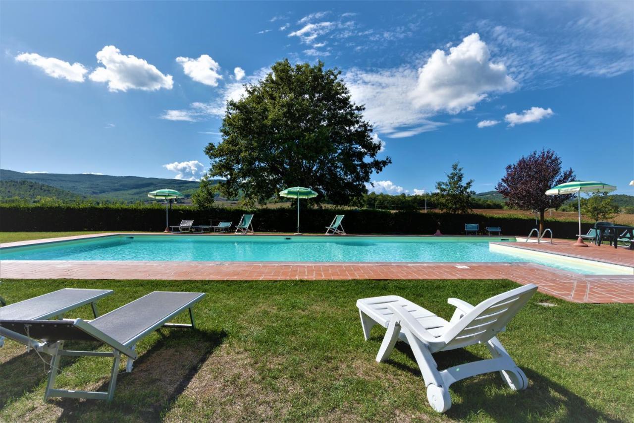 Borgo Il Villino Casole dʼElsa Exterior foto