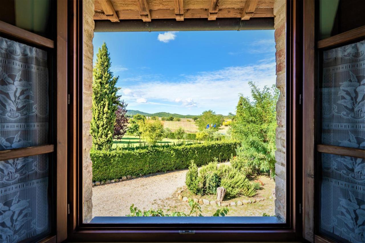 Borgo Il Villino Casole dʼElsa Exterior foto