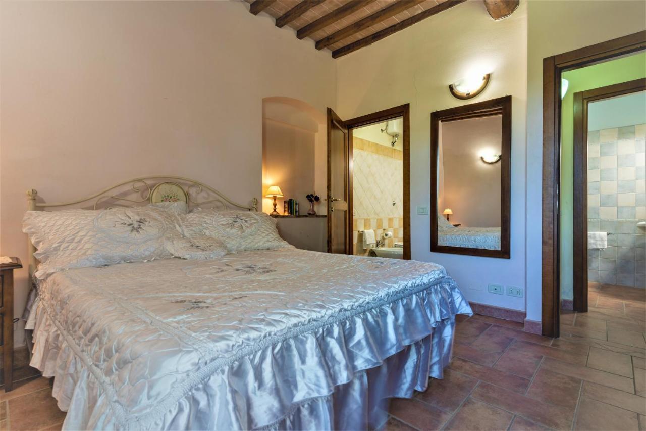 Borgo Il Villino Casole dʼElsa Exterior foto