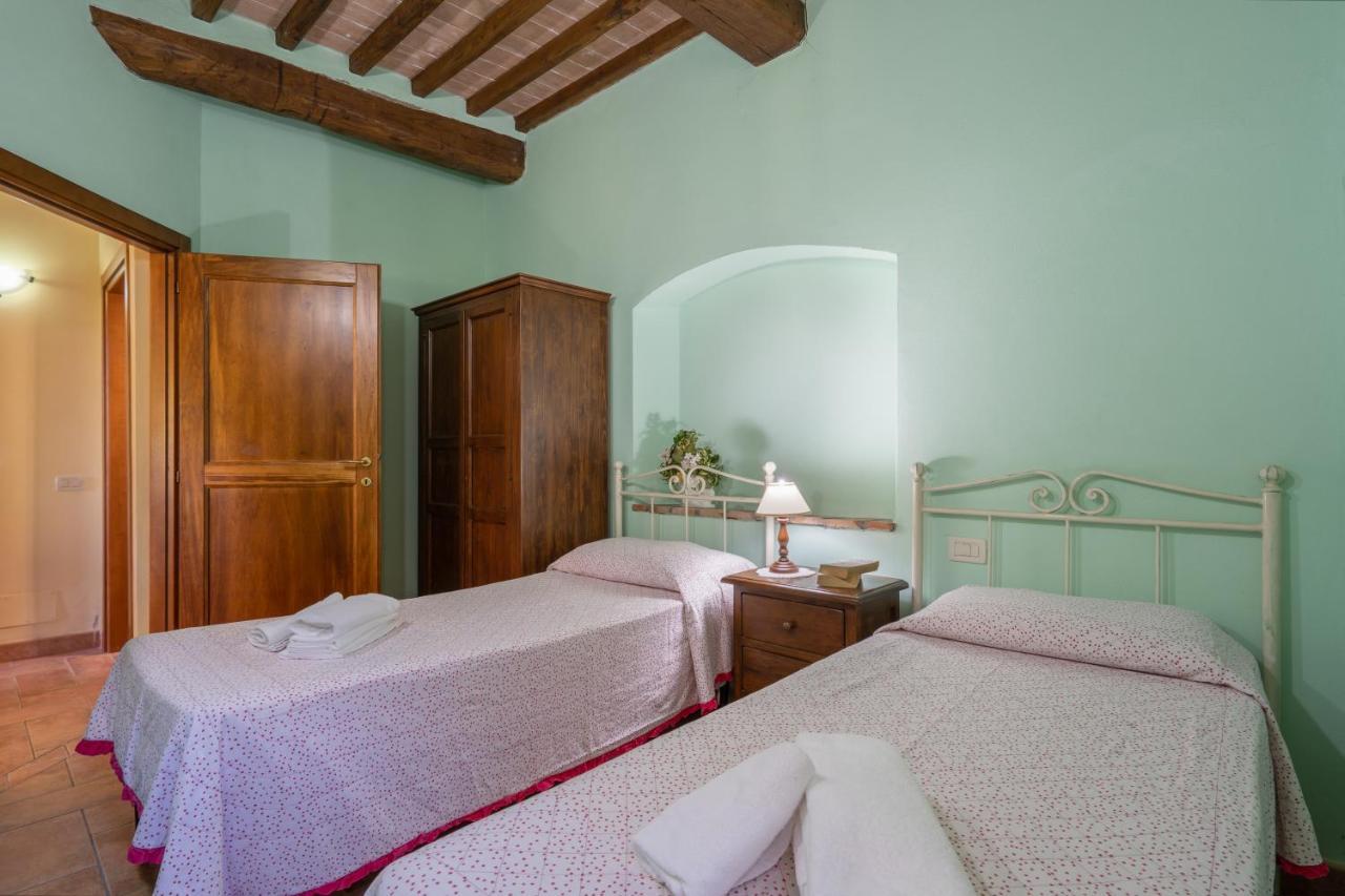 Borgo Il Villino Casole dʼElsa Exterior foto