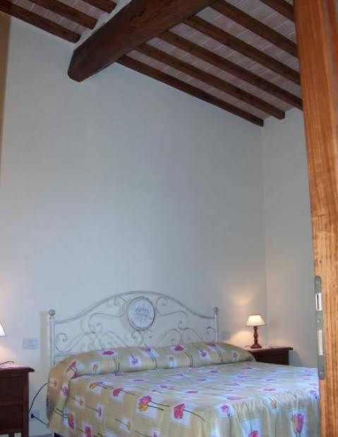 Borgo Il Villino Casole dʼElsa Exterior foto